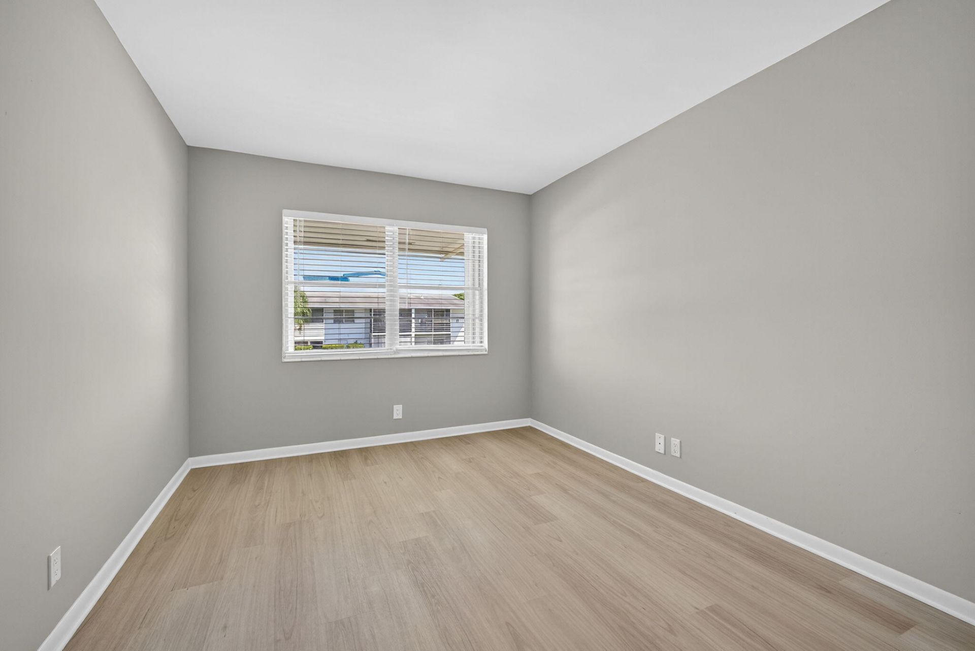 42 Easthampton B, West Palm Beach, FL 33417 Photo