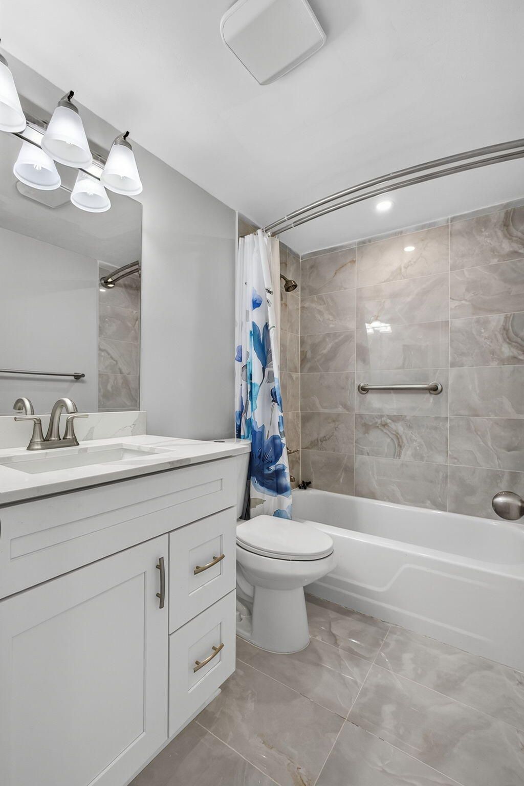 42 Easthampton B, West Palm Beach, FL 33417 Photo