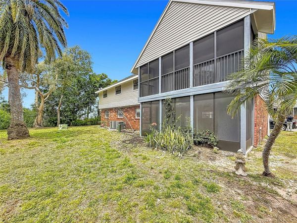 200 COUNTRY CLUB DRIVE , Unit 1301, LARGO, FL 33771