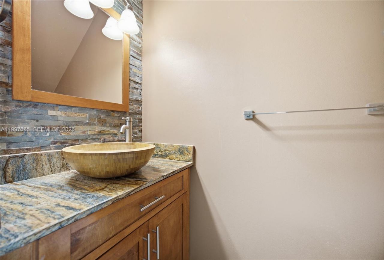 690 SE 23rd Ave, Unit 4, Pompano Beach, FL 33062 Photo