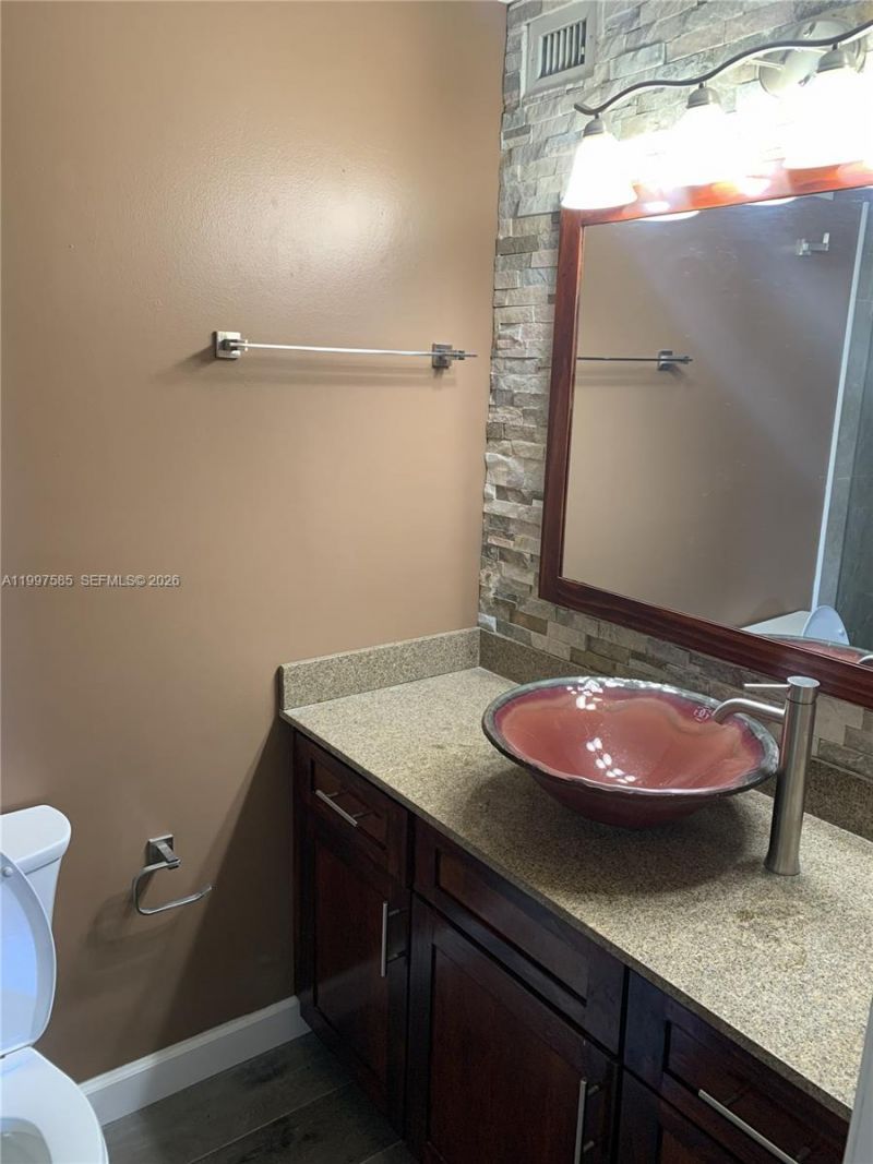 690 SE 23rd Ave, Unit 4, Pompano Beach, FL 33062 Photo