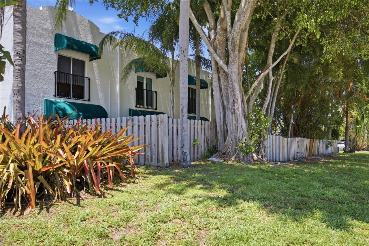 690 SE 23rd Ave, Unit 4, Pompano Beach, FL 33062 Photo