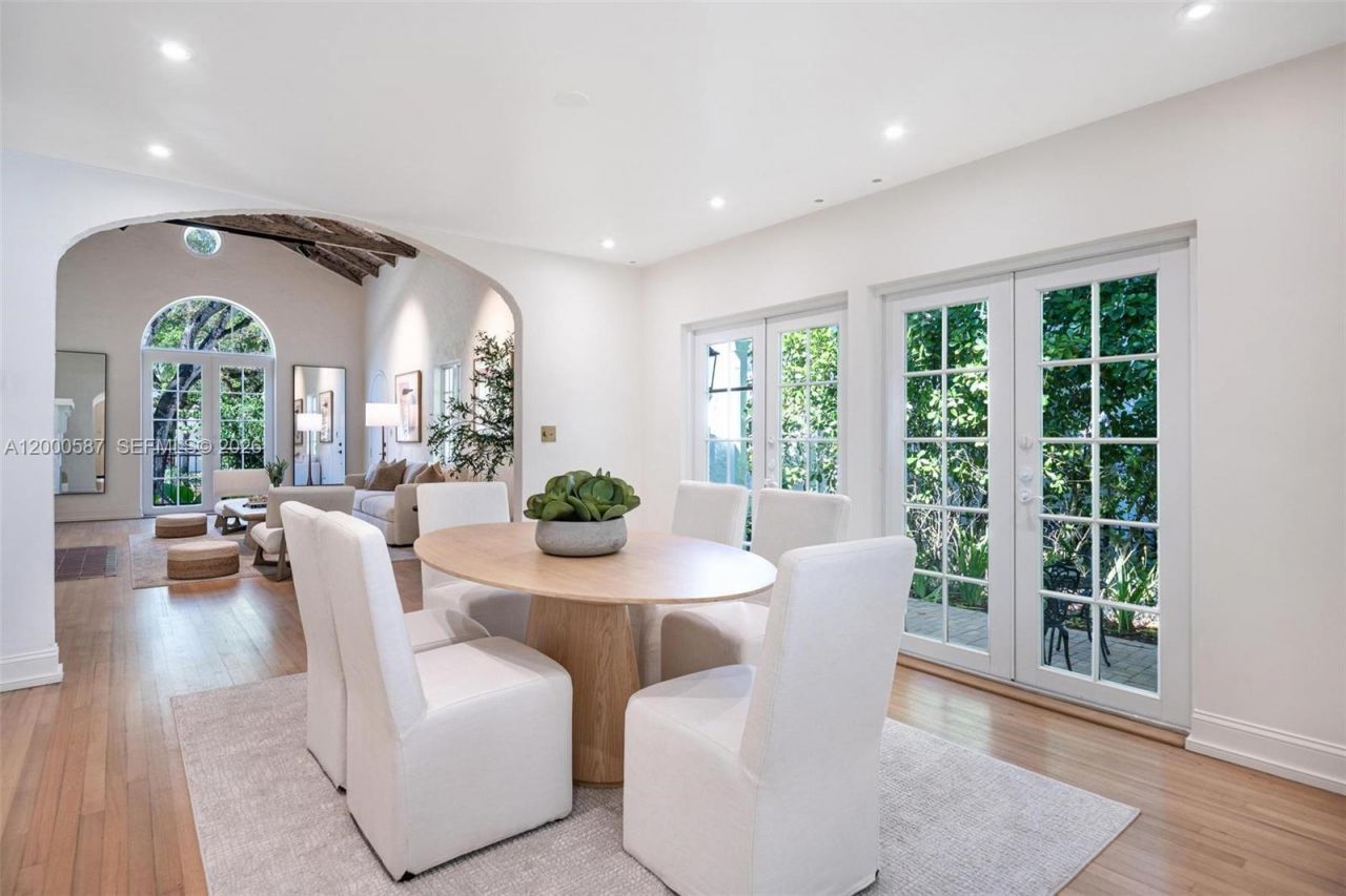 909 Roderigo Ave, Coral Gables, FL 33134 Photo