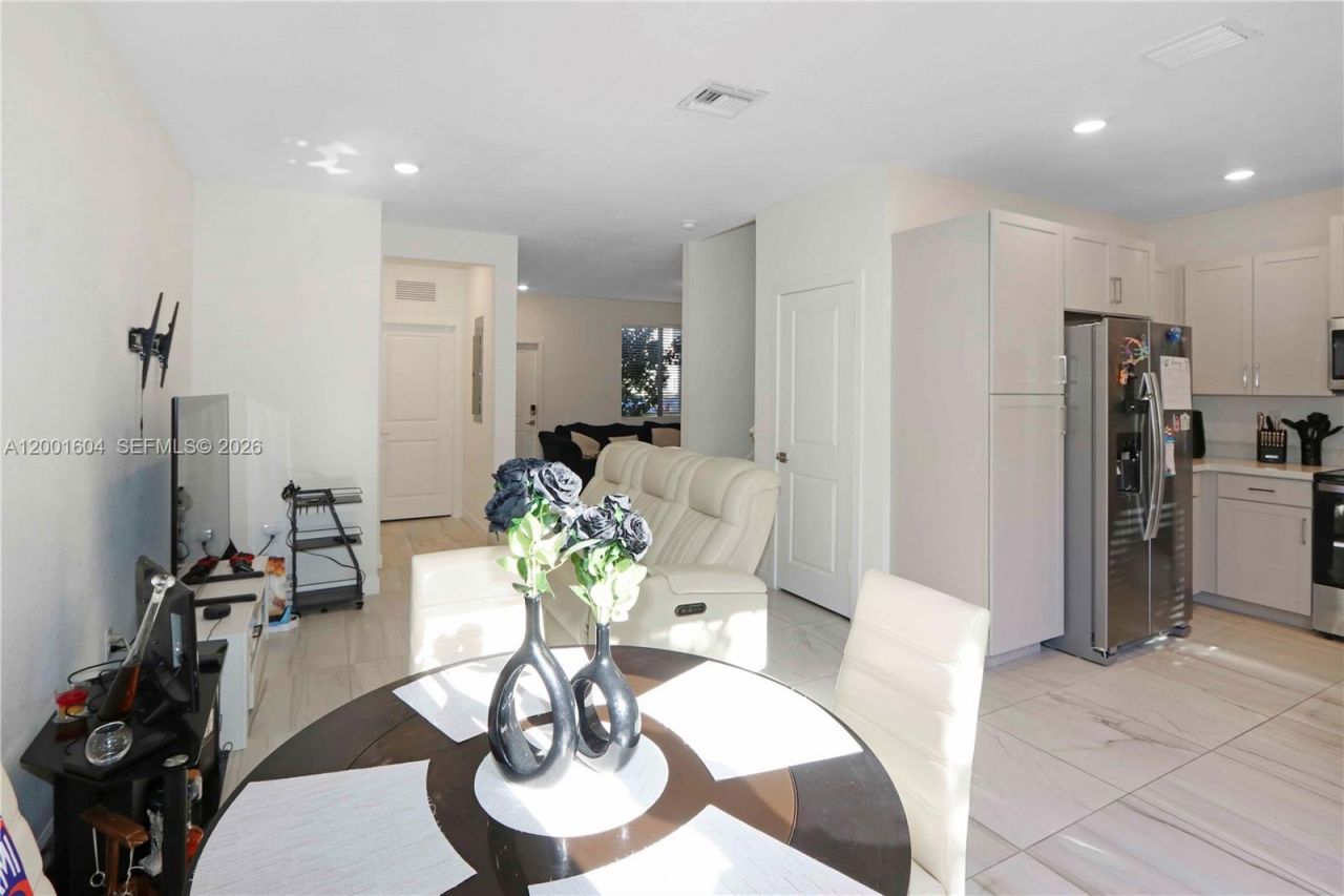 2432 SE 10th Ct, Unit ., Homestead, FL 33035 Photo