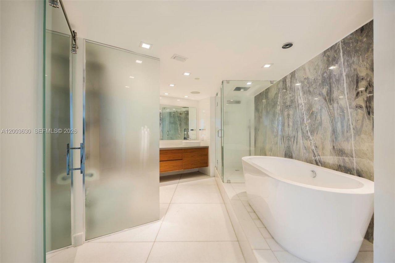 2127 Brickell Ave, Unit 1805, Miami, FL 33129 Photo