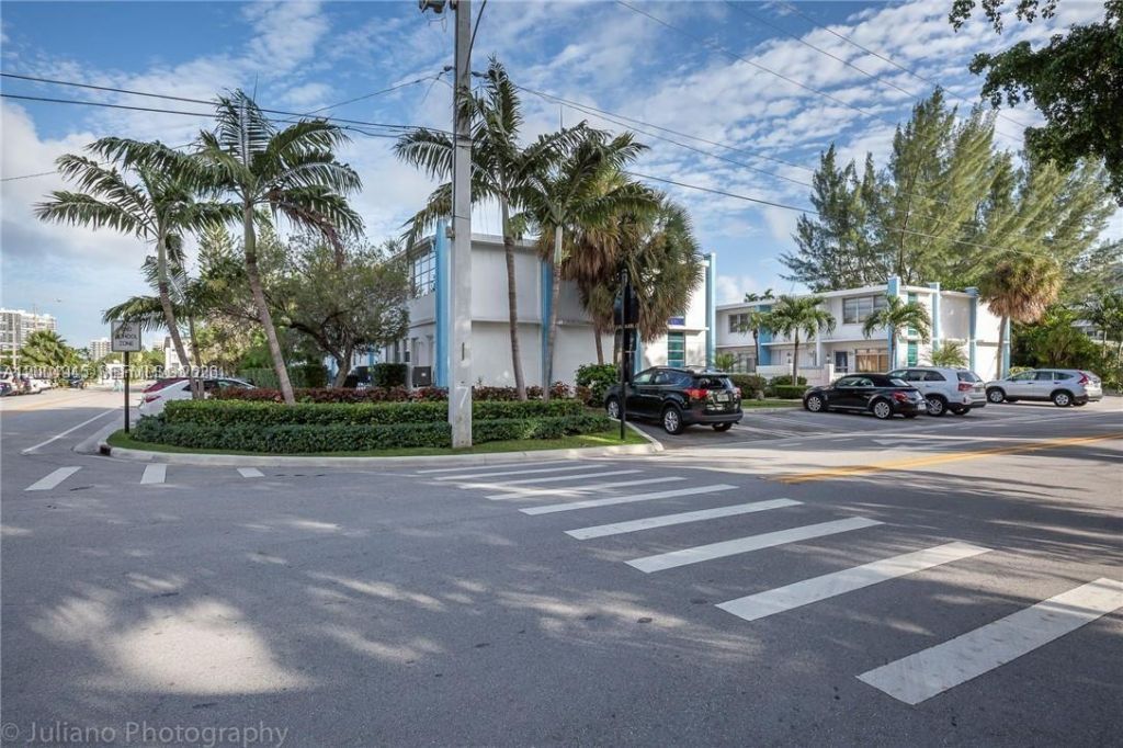 9455 Bay Harbor Ter, Unit 7S, Bay Harbor Islands, FL 33154 Photo