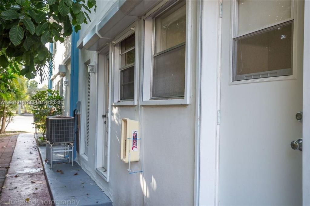 9455 Bay Harbor Ter, Unit 7S, Bay Harbor Islands, FL 33154 Photo