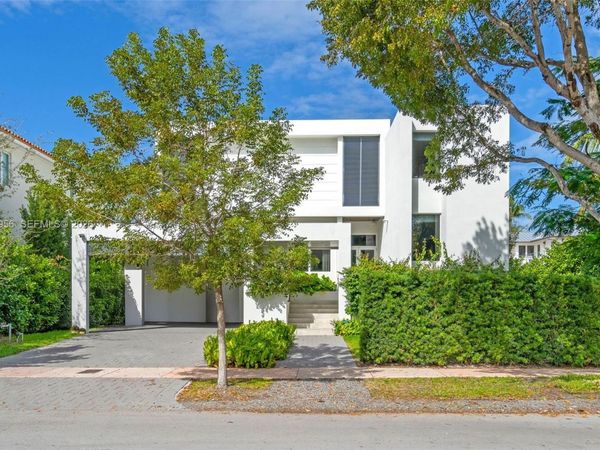 285 W Mashta Dr , Key Biscayne, FL 33149