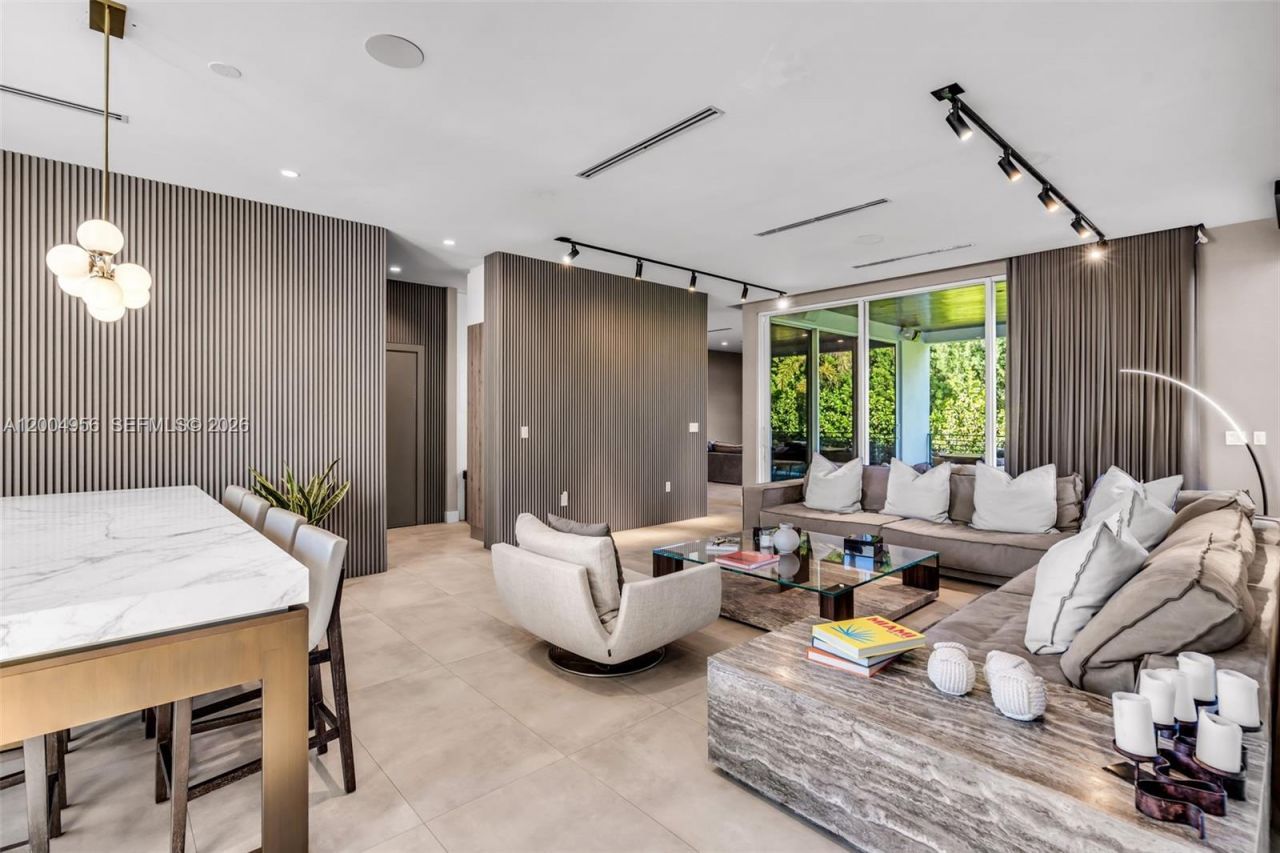 285 W Mashta Dr, Key Biscayne, FL 33149 Photo