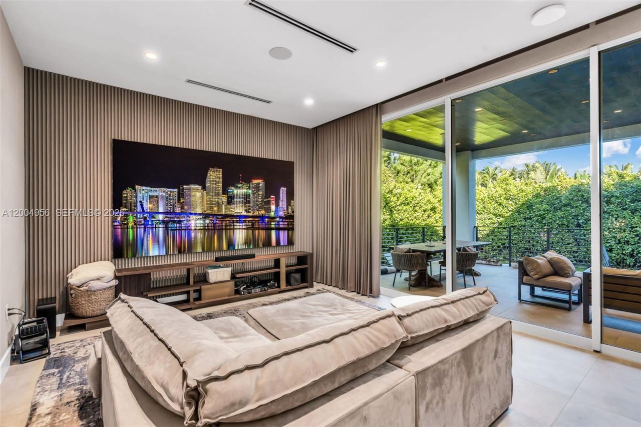 285 W Mashta Dr, Key Biscayne, FL 33149 Photo