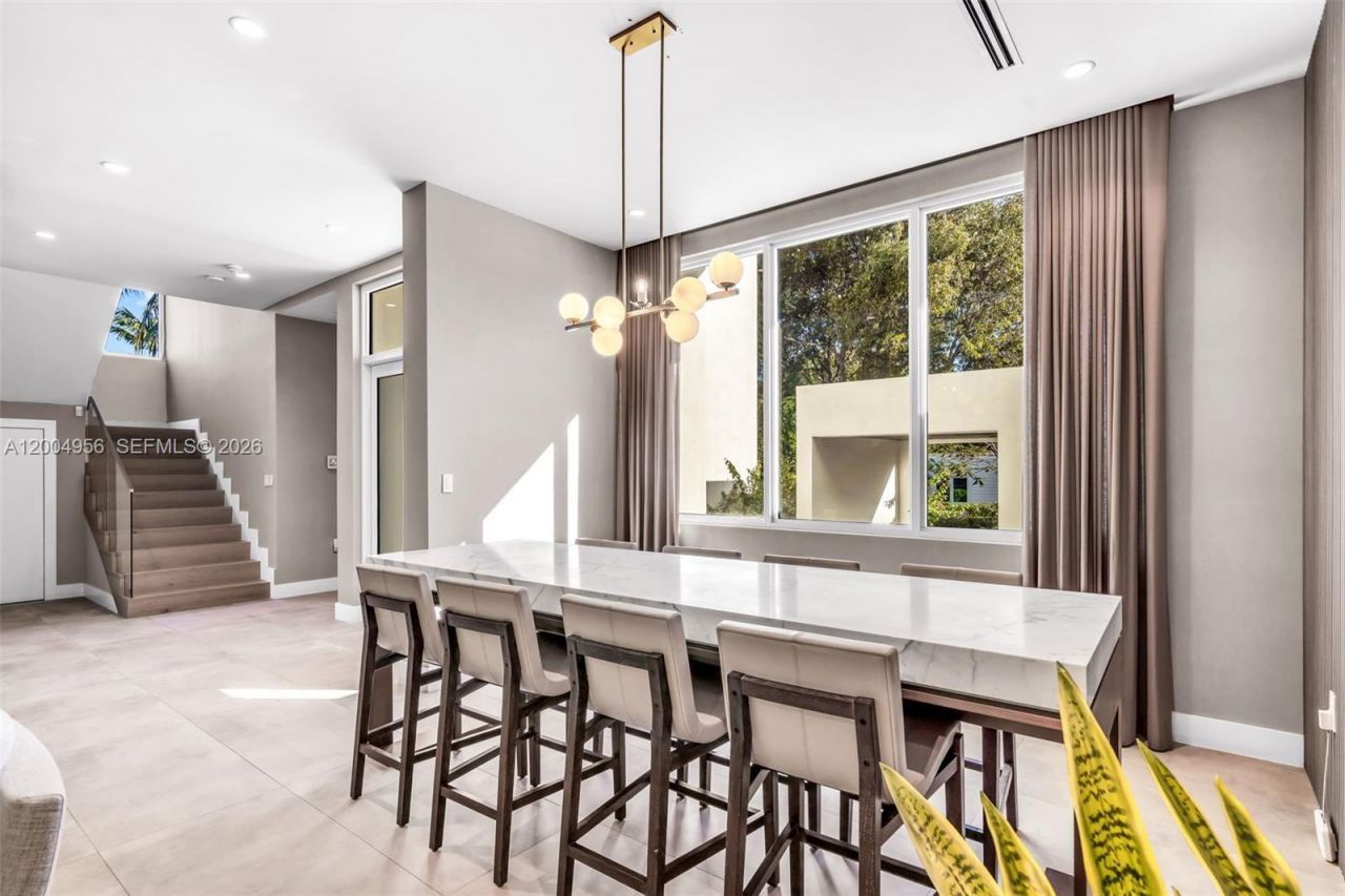 285 W Mashta Dr, Key Biscayne, FL 33149 Photo