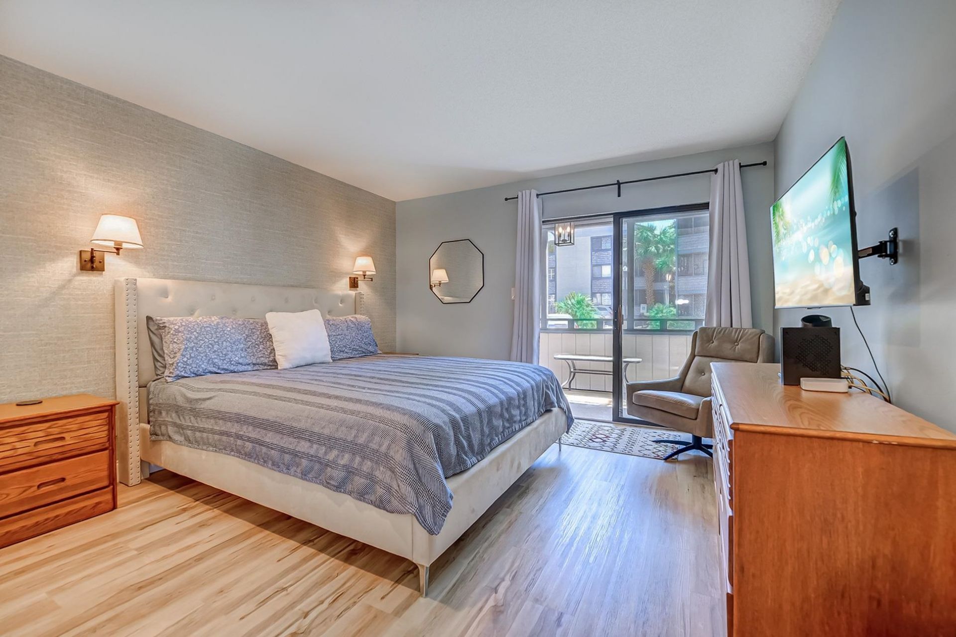 250 Maison Dr.  Photo 18