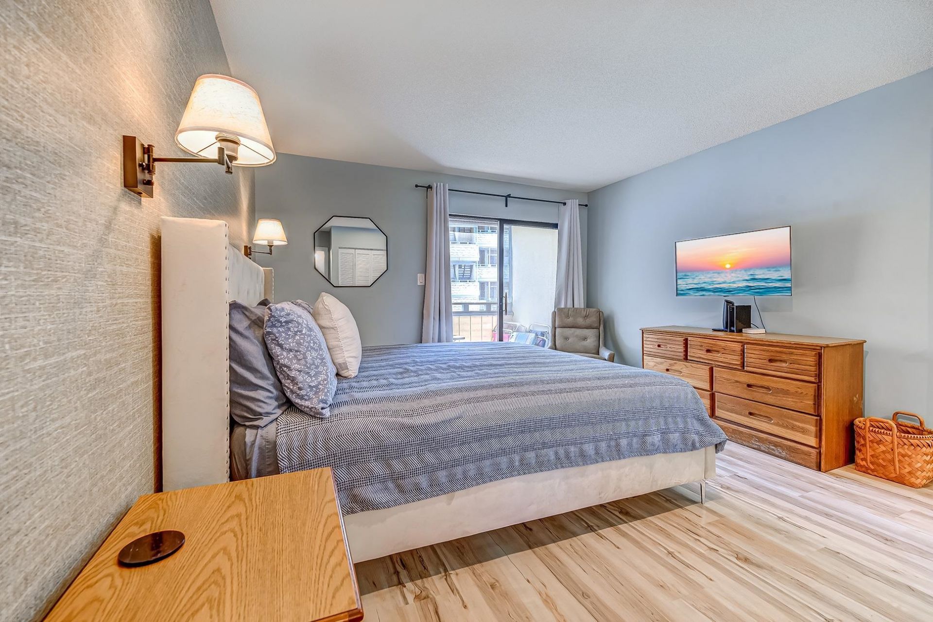 250 Maison Dr.  Photo 19