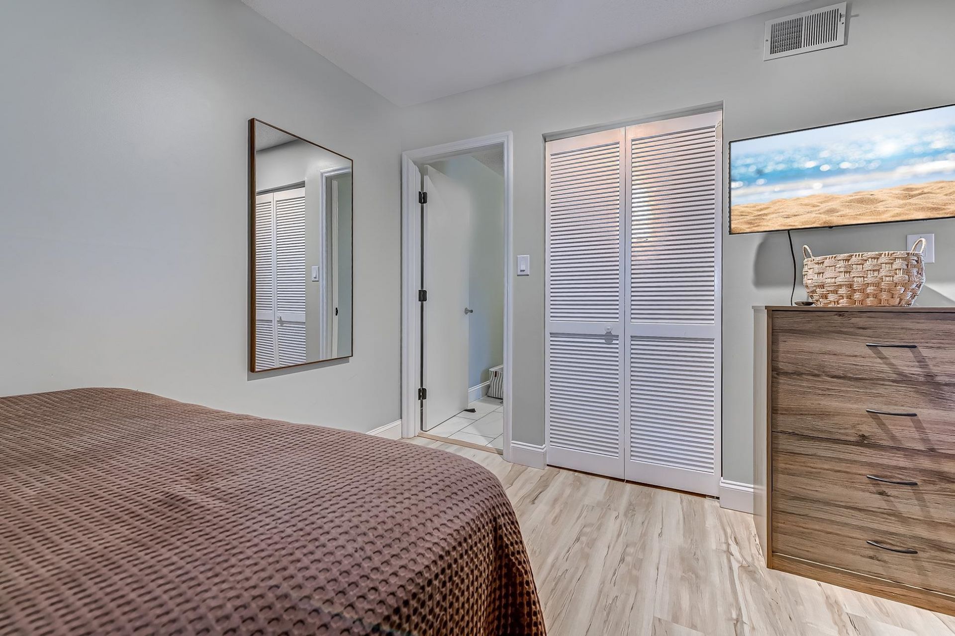 250 Maison Dr.  Photo 24