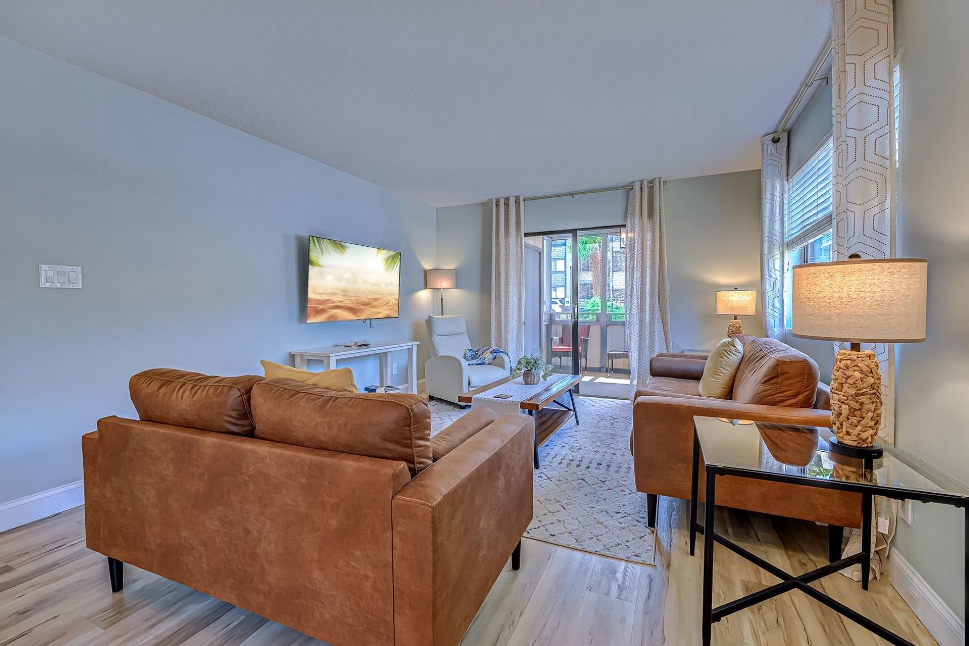 250 Maison Dr.  Photo 6