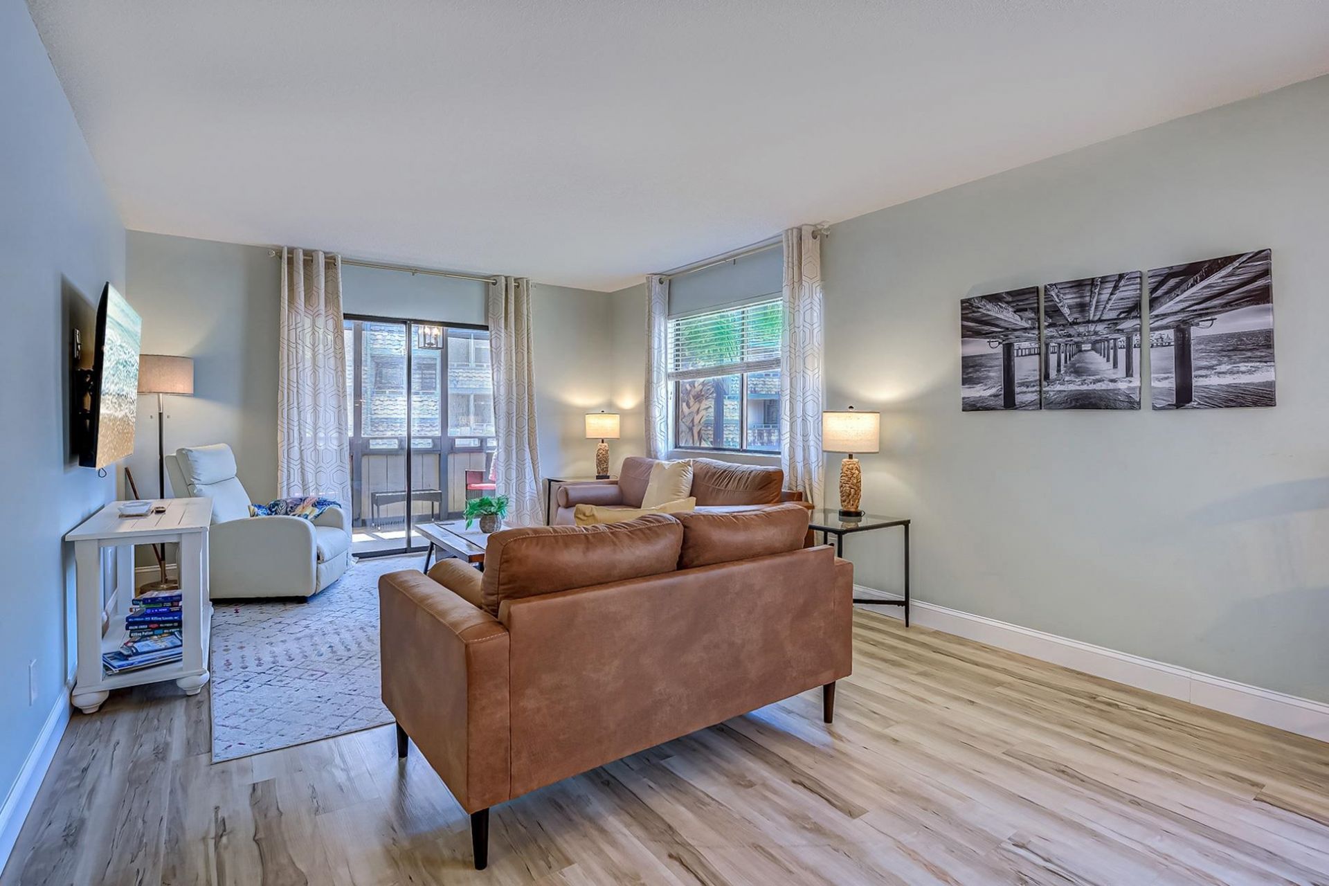 250 Maison Dr.  Photo 7