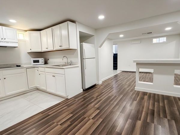 338 Whiting Ave, Unit B, Dedham, MA 02026