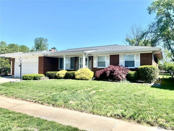 657 Damascus Drive , St Louis, MO 63125