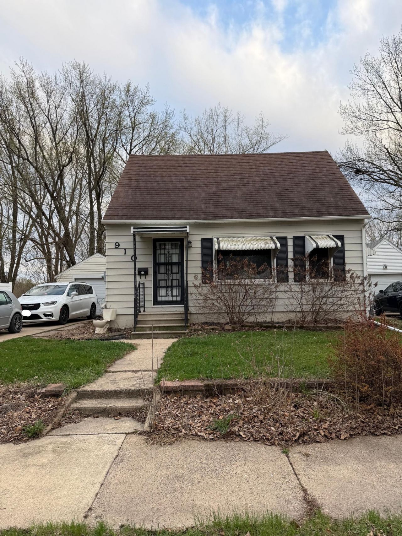 910 14th Avenue Se, Austin, MN 55912 Main Photo