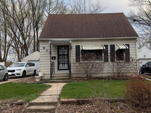 910 14th Avenue SE, Austin, MN 55912