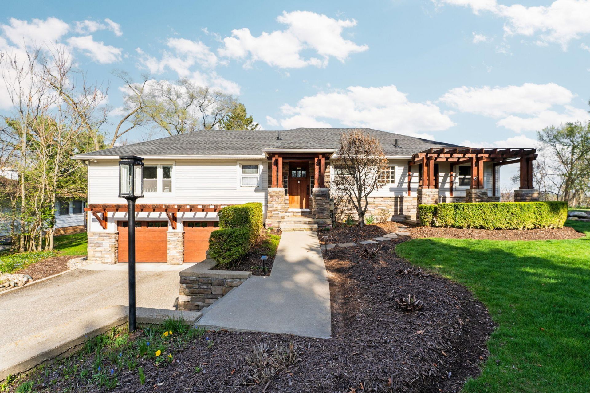 9960 Florence Street, Pinckney, MI 48169 Main Photo