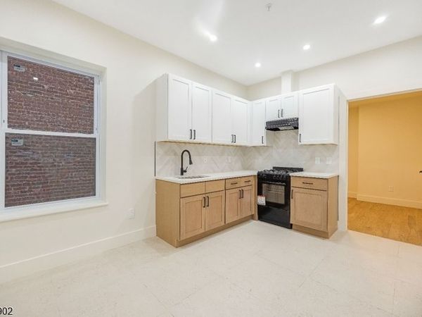 10 School St, Unit 2, Passaic, NJ 07055