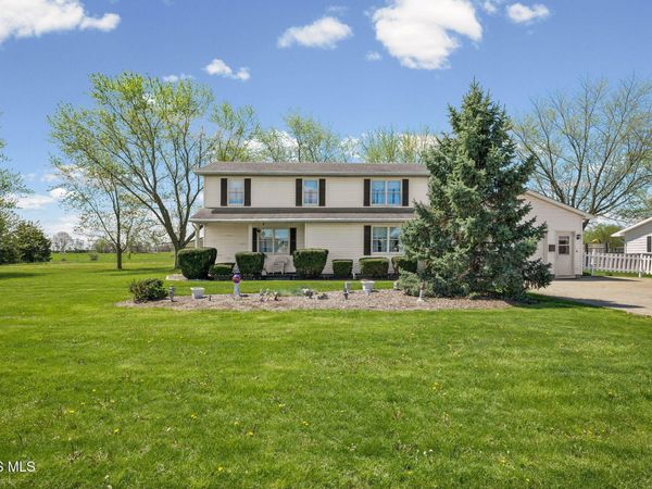 657 Appian Avenue , Napoleon, OH 43545