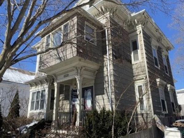 22 Park St, Haverhill, MA 01830