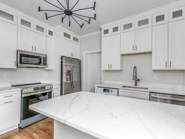 369 Tappan, Unit 6, Brookline, MA 02445