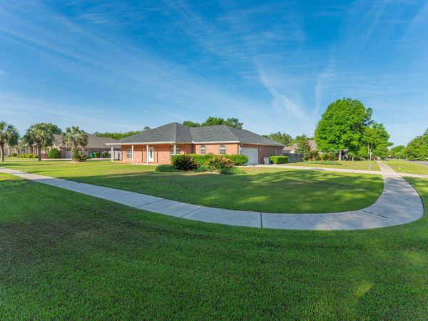 5552 Frontier Drive, Crestview, FL 32536