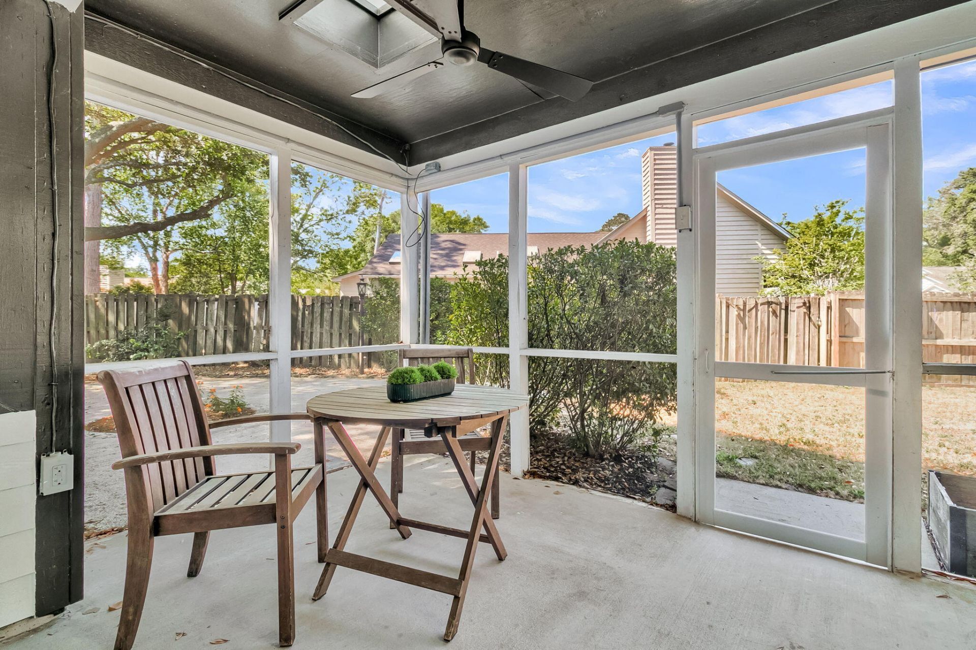 1252 Llewellyn Road Photo 30