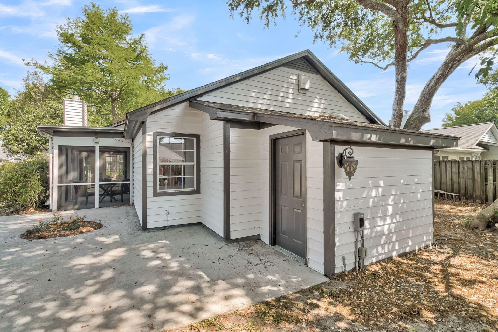 1252 Llewellyn Road Photo 32