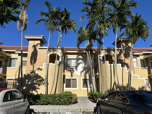 621 NW 78th Terrace, Unit 205, Pembroke Pines, FL 33024