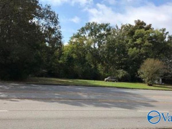 113 E Grand Avenue, Rainbow City, AL 35906