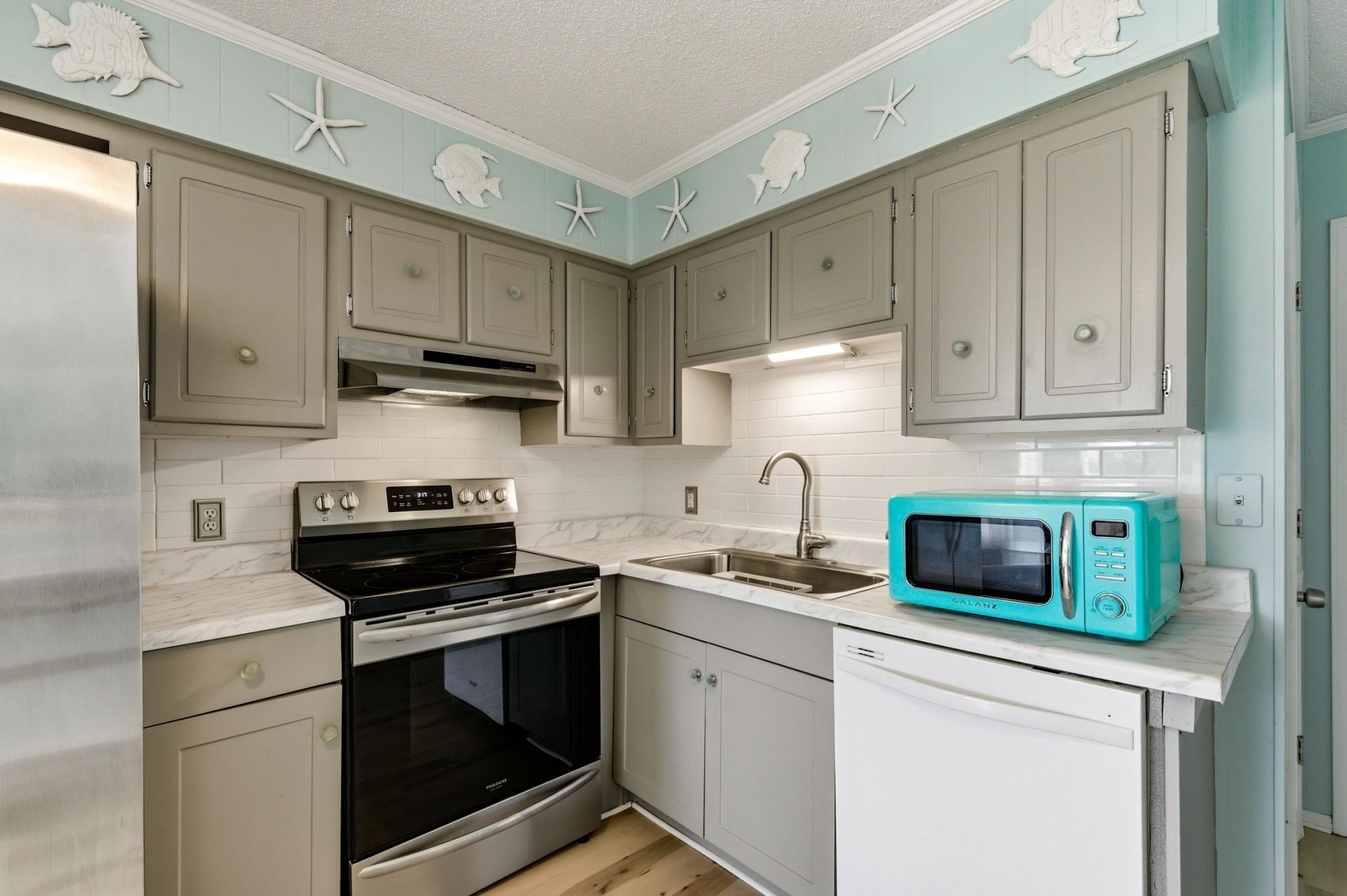 1647 S Waccamaw Dr.  Photo 20