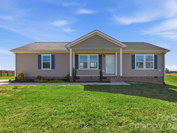 197 Burleson Point , Woodleaf, NC 27054