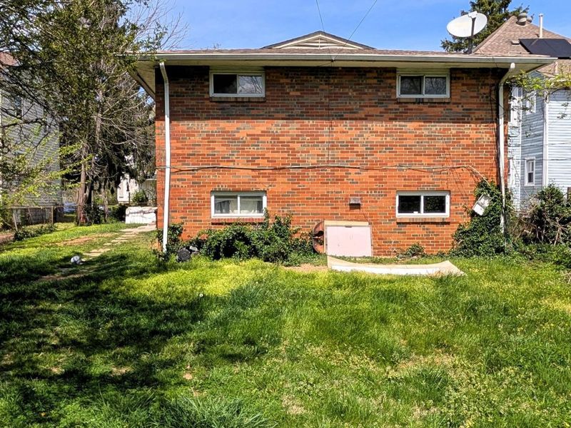 1967 Denune Avenue, Columbus, OH 43211 Photo 4