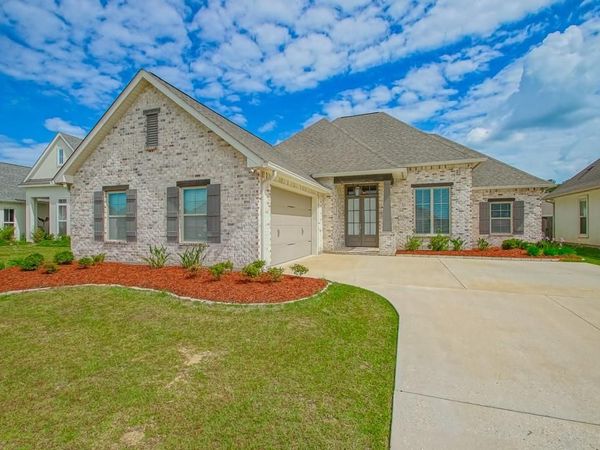 8028 BEDICO TRAIL Lane, Madisonville, LA 70447
