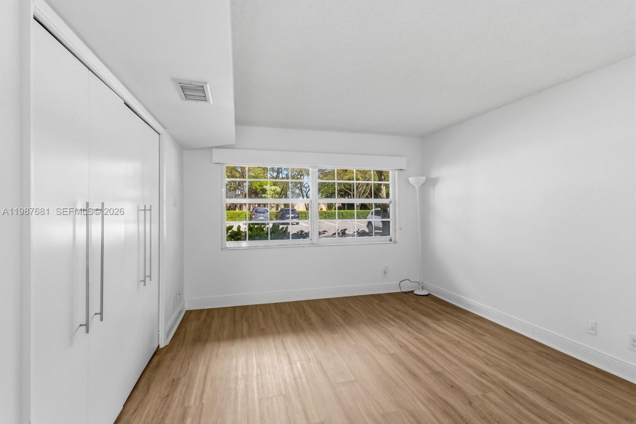 4280 Oaks Ter, Unit 102, Pompano Beach, FL 33069 Photo