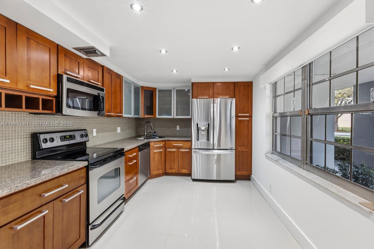 4280 Oaks Ter, Unit 102, Pompano Beach, FL 33069 Photo