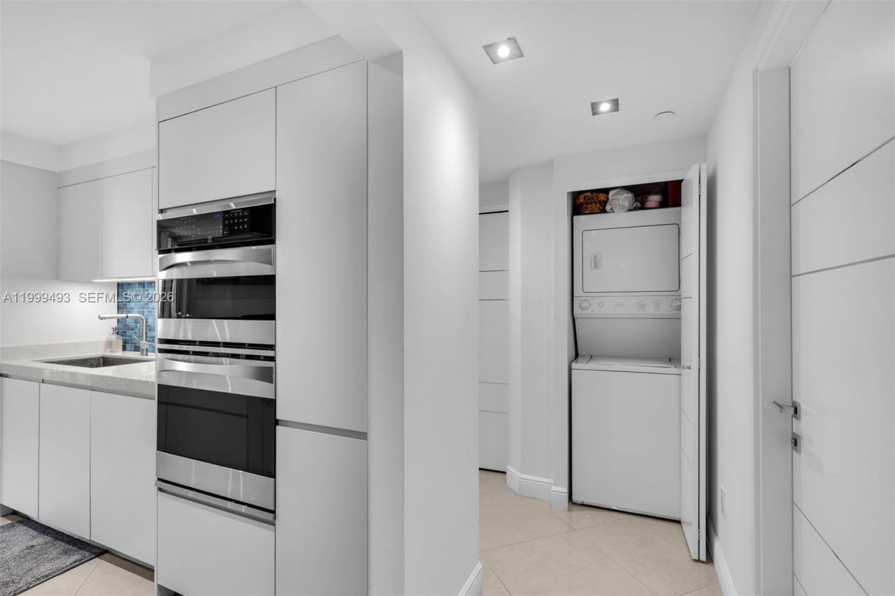 4775 Collins Ave, Unit 3608, Miami Beach, FL 33140 Photo