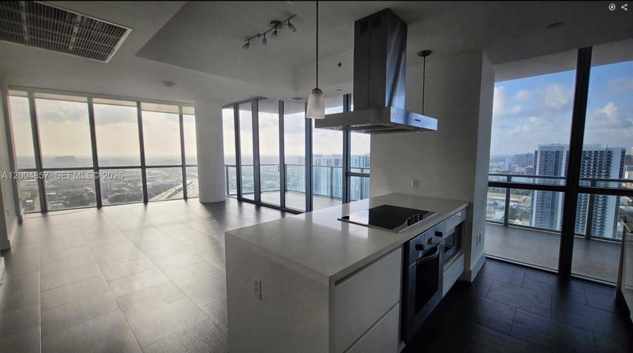 1100 Biscayne Blvd , Unit 3708, Miami, FL 33132 Photo