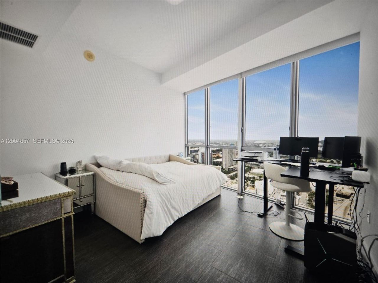 1100 Biscayne Blvd , Unit 3708, Miami, FL 33132 Photo