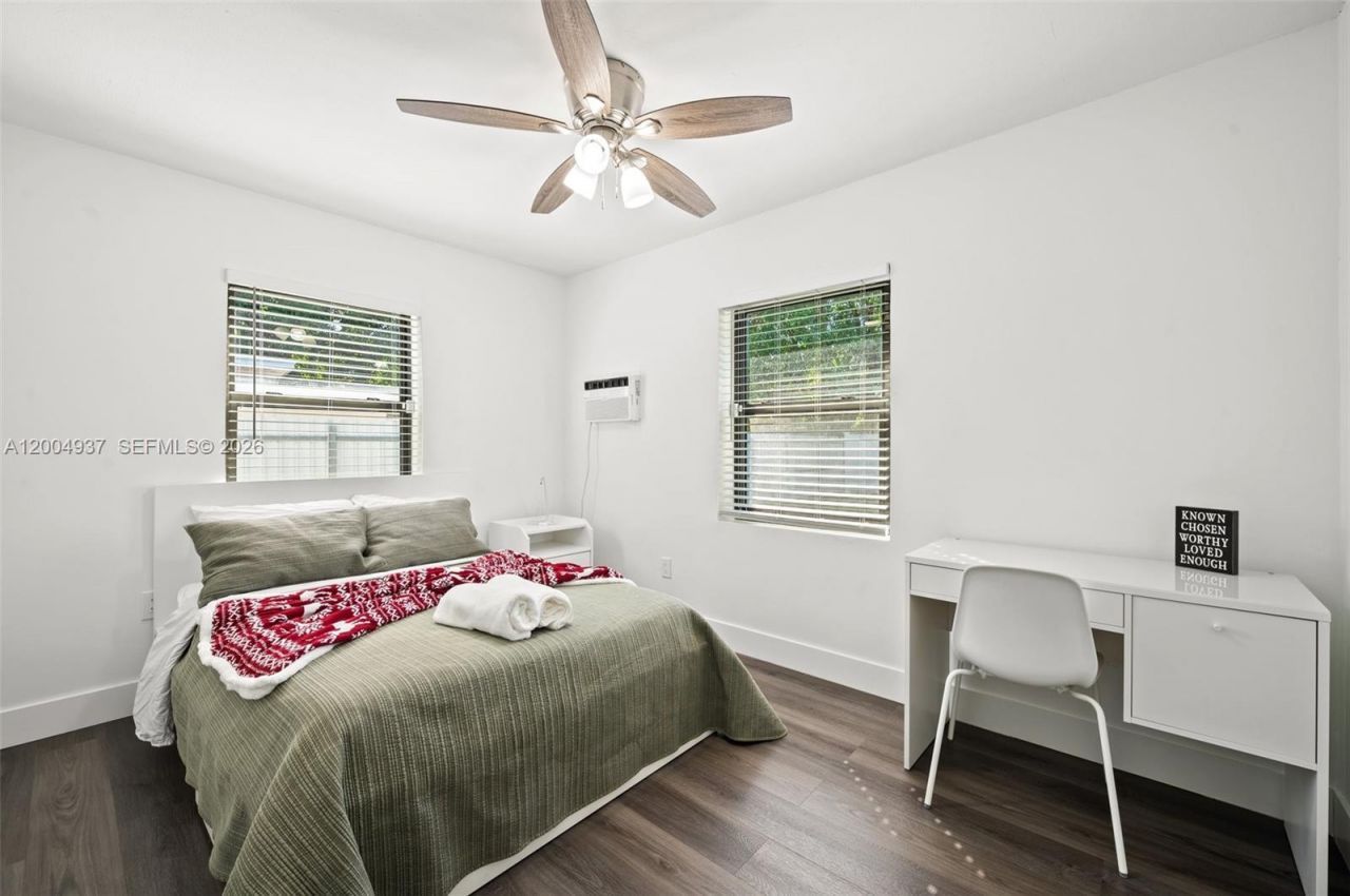 13840 NW 5th Ct , Unit 13840, North Miami, FL 33168 Photo