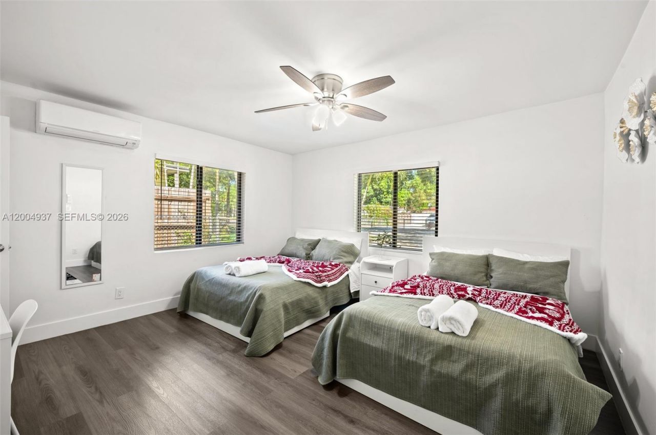 13840 NW 5th Ct , Unit 13840, North Miami, FL 33168 Photo