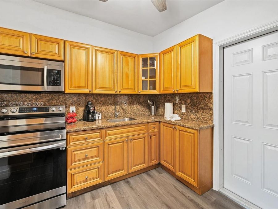 Property Image 16