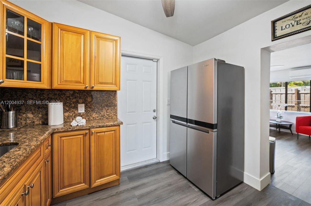 13840 NW 5th Ct , Unit 13840, North Miami, FL 33168 Photo