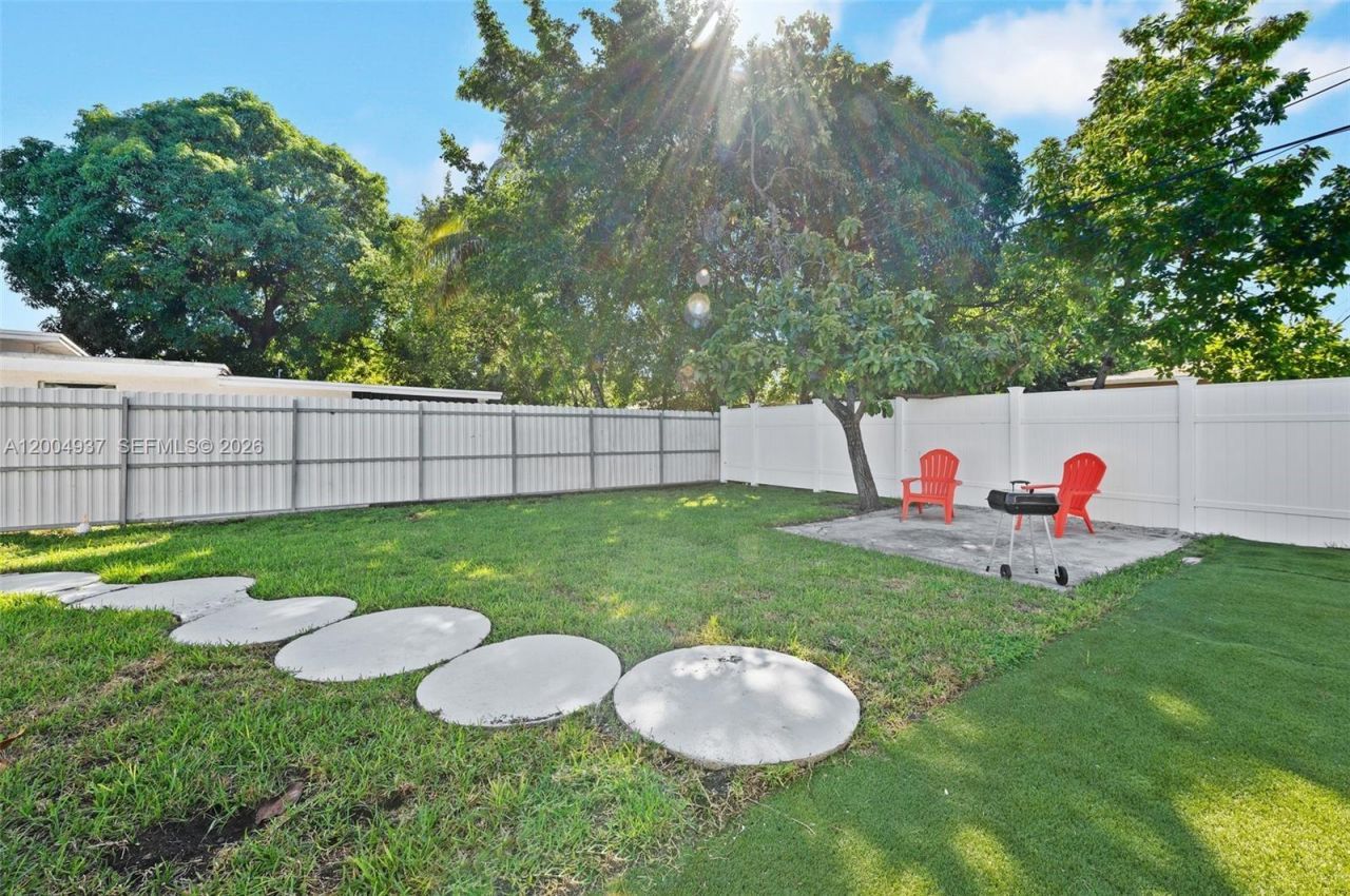 13840 NW 5th Ct , Unit 13840, North Miami, FL 33168 Photo