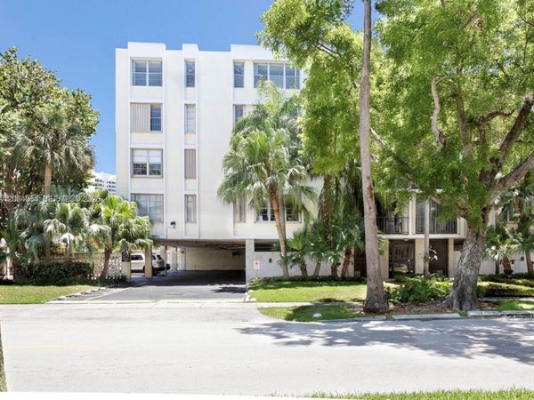 250 Galen Dr , Unit 43, Key Biscayne, FL 33149