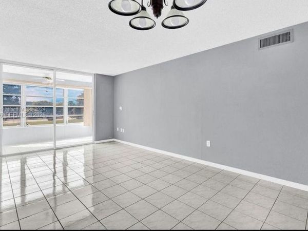 8100 Sunrise Lakes Blvd , Unit 208, Sunrise, FL 33322